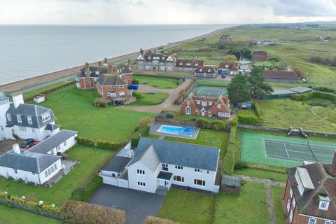 4 bedroom detached house for sale, Waldershare Avenue, Sandwich Bay, Sandwich, Kent, CT13