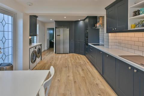 2 bedroom semi-detached house for sale, Queen Street, Warley, Brentwood