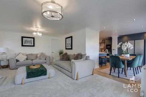 6 bedroom detached bungalow for sale, St. Johns Road, Clacton-On-Sea CO16