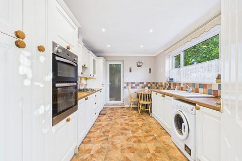 2 bedroom detached bungalow for sale, Clifton Road, Paignton, TQ3 3LN