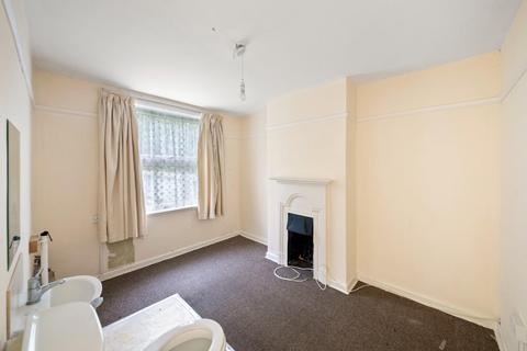 3 bedroom semi-detached house for sale, Halsway, Hayes, UB3 3JT