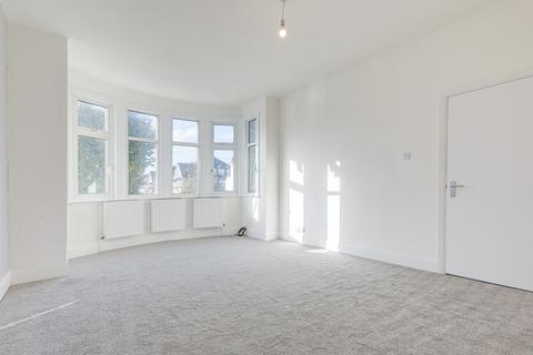 2 bedroom flat to rent, Victoria Road, Southend-on-sea, SS1
