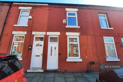 2 bedroom terraced house to rent, Winifred Street, Eccles, Manchester, M30