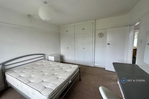 4 bedroom semi-detached house to rent, Ashby Road, Loughborough, LE11