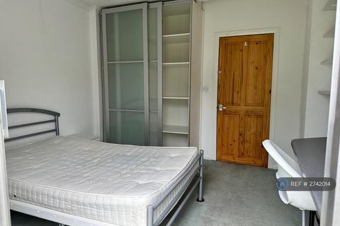 4 bedroom semi-detached house to rent, Ashby Road, Loughborough, LE11