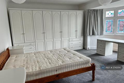 4 bedroom semi-detached house to rent, Ashby Road, Loughborough, LE11