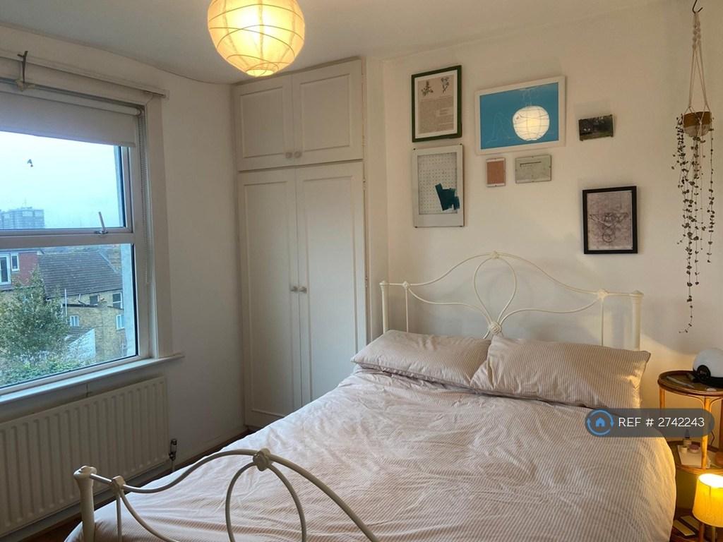 Bedroom 1  - Shown Furnished During Prev. Tenancy