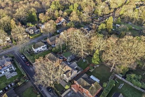 undefined, Birchdale Close, West Byfleet Surrey KT14 6QA