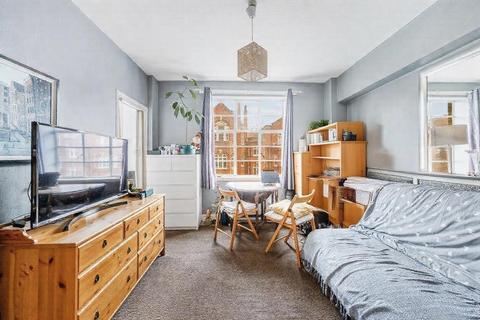 1 bedroom apartment to rent, Hamlet Gardens, London