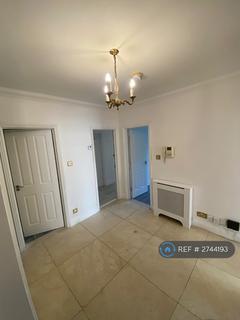 1 bedroom in a flat share to rent, Cedar Lodge, London, NW2