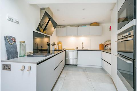 undefined, Cuddington, Buckinghamshire