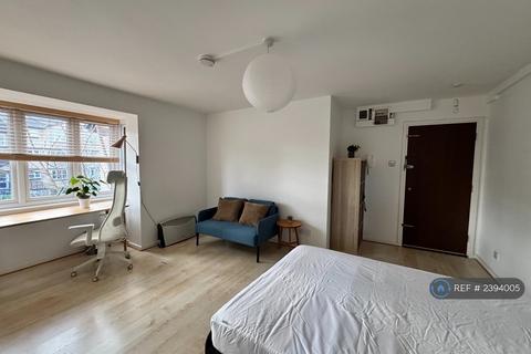 Studio to rent, Gaugin Court, London, SE16