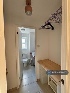 Studio to rent, Gaugin Court, London, SE16