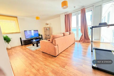 2 bedroom flat to rent, Erebus Drive, London, SE28