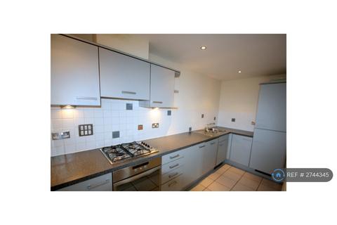 2 bedroom flat to rent, Erebus Drive, London, SE28