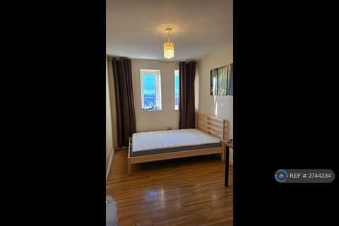 2 bedroom flat to rent, Central House, London, E15