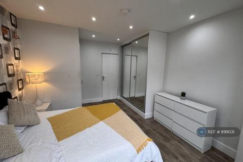 2 bedroom flat to rent, Reginald Street, Luton, LU2