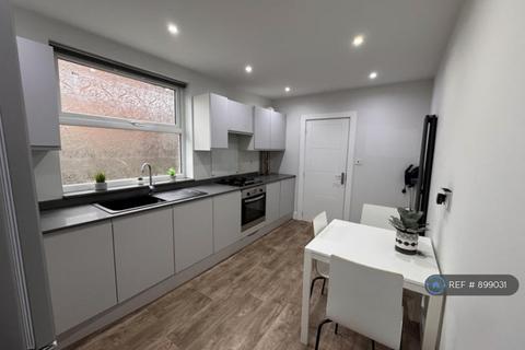 2 bedroom flat to rent, Reginald Street, Luton, LU2