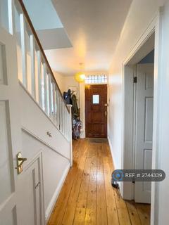 3 bedroom semi-detached house to rent, Russell Road, Manchester, M16