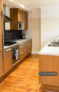 3 bedroom semi-detached house to rent, Russell Road, Manchester, M16