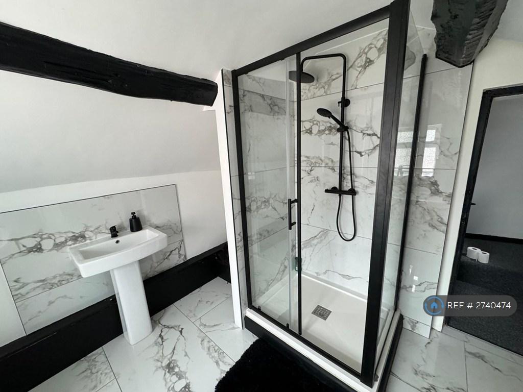 Main Bathroom