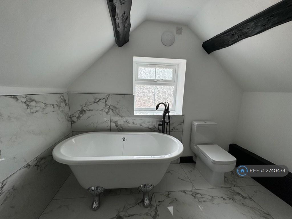 Main Bathroom