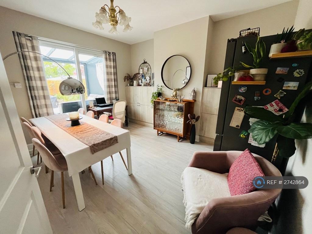 Dining/Office
