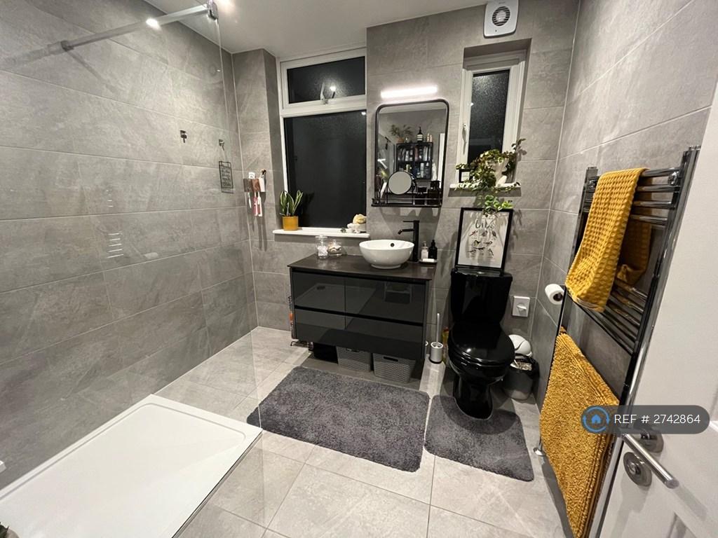 Main Bathroom
