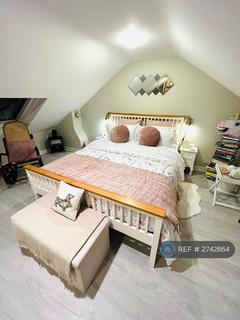 1 bedroom in a house share to rent, Cedars Road, Morden, SM4