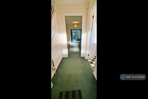 3 bedroom detached house to rent, Wentworth Drive, Oundle, Peterborough, PE8