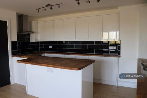 2 bedroom flat to rent, Conitor House, Newton Abbot, TQ12