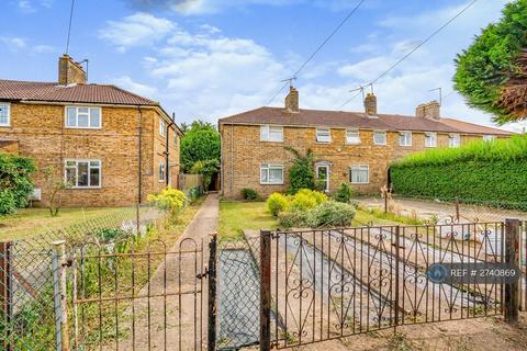 3 bedroom end of terrace house to rent, Castle Avenue, West Drayton, UB7