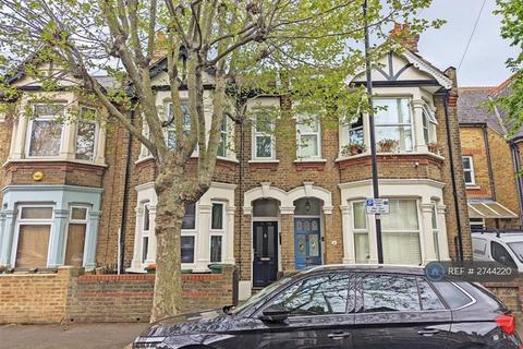 2 bedroom flat to rent, Wanlip Road, London, E13