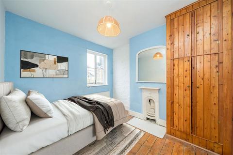 3 bedroom house for sale, North Lane, Teddington TW11