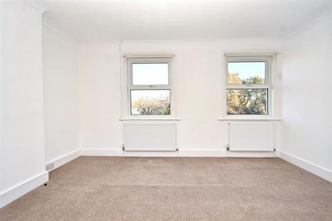 2 bedroom flat for sale, Upperton Gardens, Eastbourne