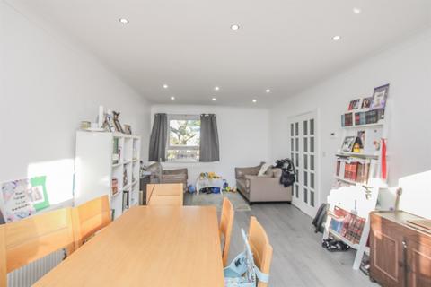 2 bedroom flat to rent, Downhurst Court, Parson Street, Hendon, NW4