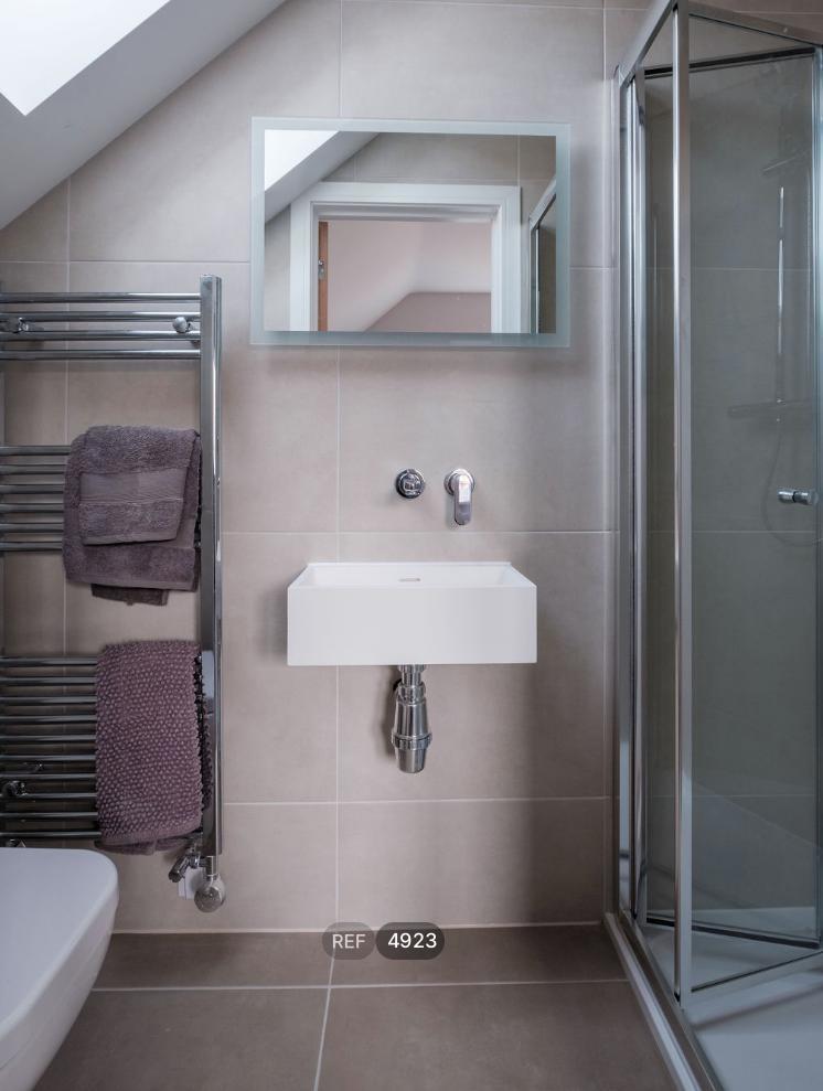 En-suite 1