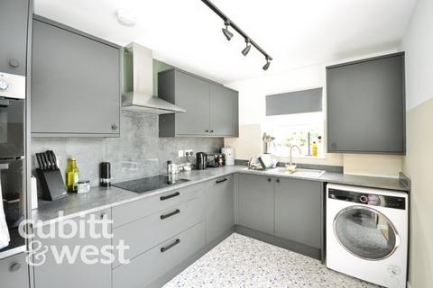 1 bedroom in a house share to rent, St. Chads Avenue Portsmouth PO2