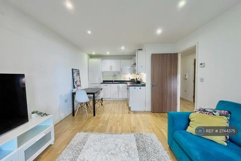 1 bedroom flat to rent, Burgoyne House, Brentford, TW8