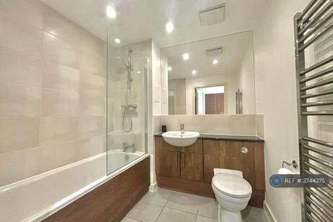 1 bedroom flat to rent, Burgoyne House, Brentford, TW8