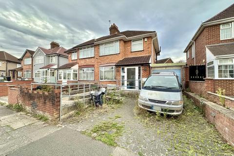 3 bedroom semi-detached house for sale, Harries Road, Hayes, UB4 9DD