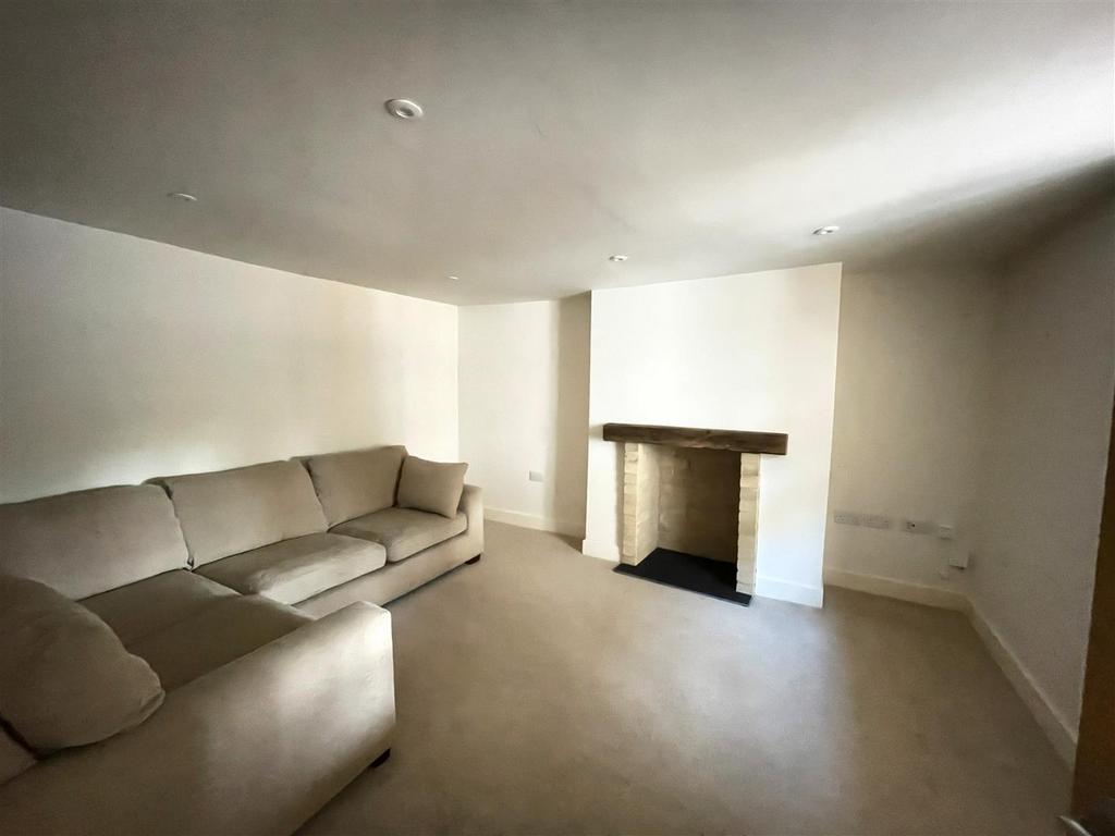 Sitting Room use.JPG