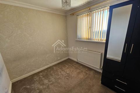 3 bedroom detached house to rent, Tyndale Walk, Batley