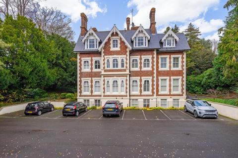 1 bedroom apartment for sale, Calverley Park Gardens, Tunbridge Wells, Kent