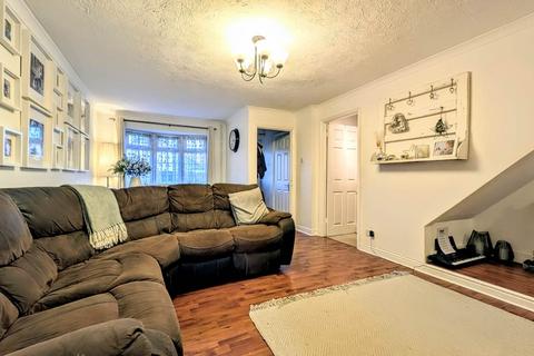 3 bedroom terraced house for sale, Chalet Hill, Bordon GU35