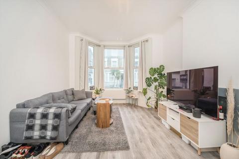 1 bedroom flat to rent, Hopgood Street, London W12