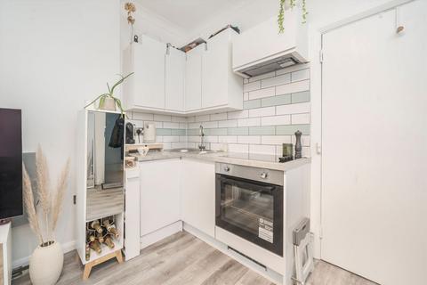 1 bedroom flat to rent, Hopgood Street, London W12