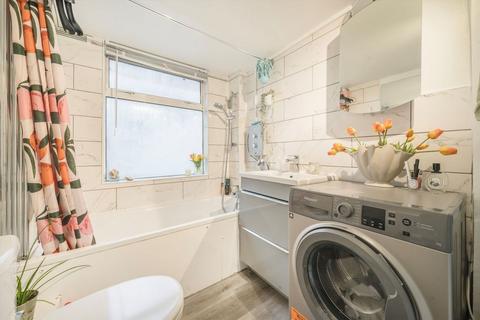 1 bedroom flat to rent, Hopgood Street, London W12