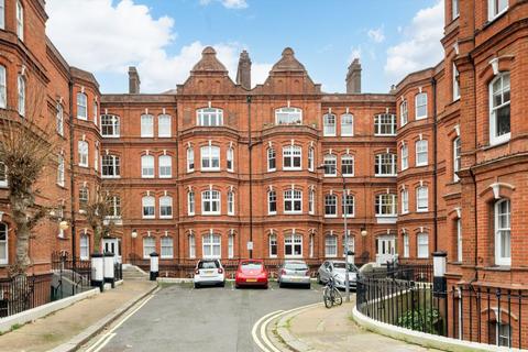 3 bedroom flat for sale, Queen's Club Gardens, London W14
