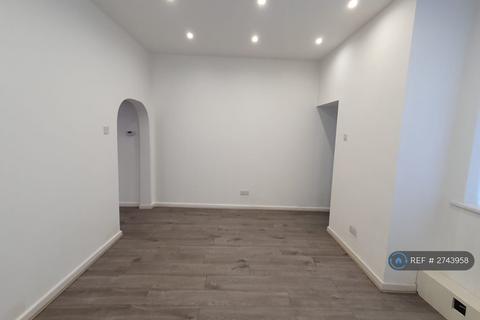 3 bedroom terraced house to rent, Higher Wood Street, Middleton, Manchester, M24